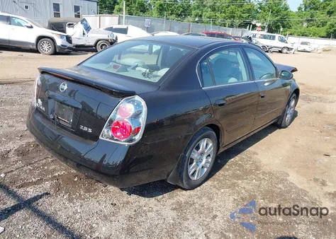 2005 Nissan Altima 2.5 S из США, поврежденный, VIN 1N4AL11D35C250895